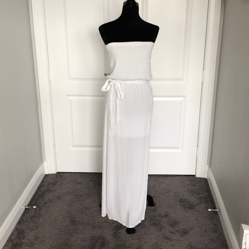 perfect white gauze maxi dress for dinner on vaca